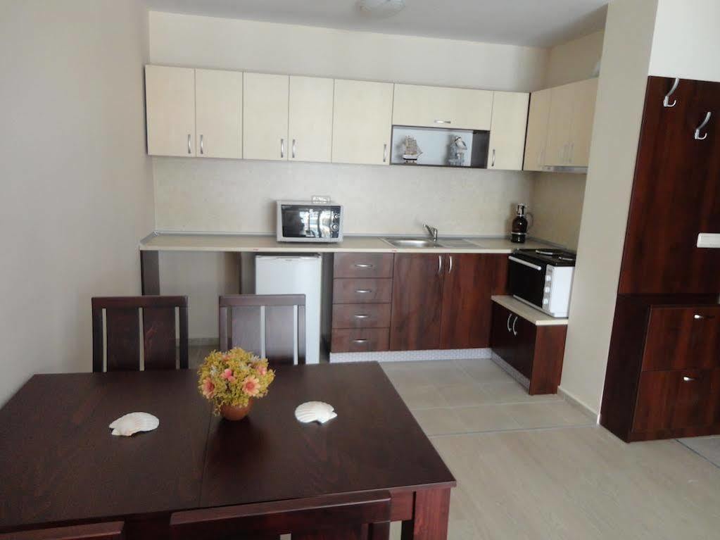 Holiday Apartments In Pomorie Kültér fotó